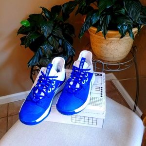Nike PG3 Shoes boys Size 5